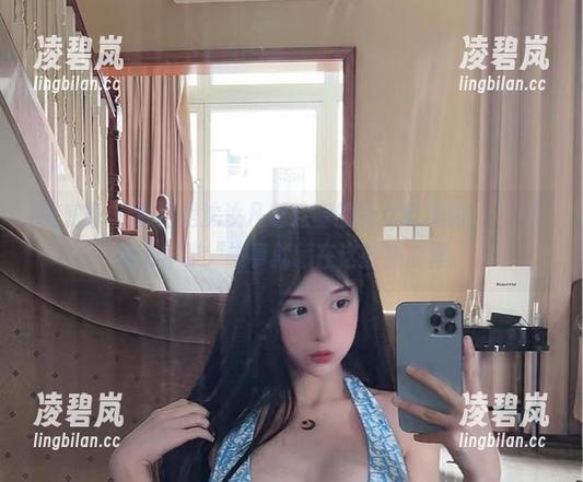 微密圈 - 哪怕是沈汝凡超哇塞的兔女郎美图，總讓人想入非非，故事就藏在这些角落里。
