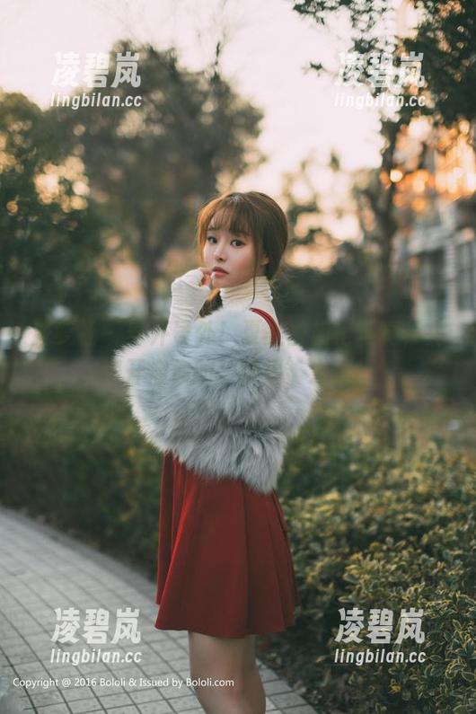 波萝社 - 号外号外！夏美酱旗袍写真，免费开启你的‘眼福’之旅！