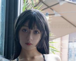 如果你以为只有修图才好看，那你没见过浅安安的比基尼“无圣光”原图！