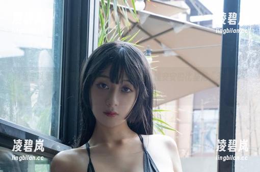 浅安安 如果你以为只有修图才好看,那你没见过浅安安的比基尼“无圣光”原图!