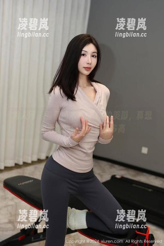 秀人网 - 看着冯木木LRIS的美脚，真想知道她的模特经费有多高
