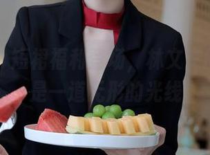 秀人网 – 短裙福利登场，林文文的写真却是一道无形的光线
