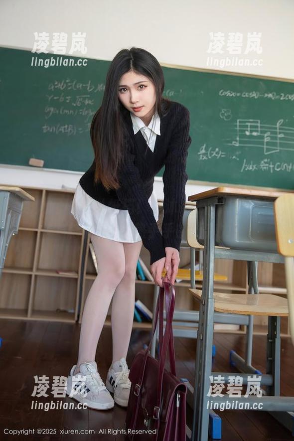 秀人网 - 难以抵挡！沐沐baby的高清棉袜合集如同热乎乎的巧克力
