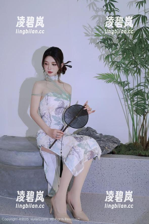 秀人网-玥儿玥er 秀人网 - 你说玥儿玥er的万宁旅拍值得下载吗?网盘里放着,自己看吧!