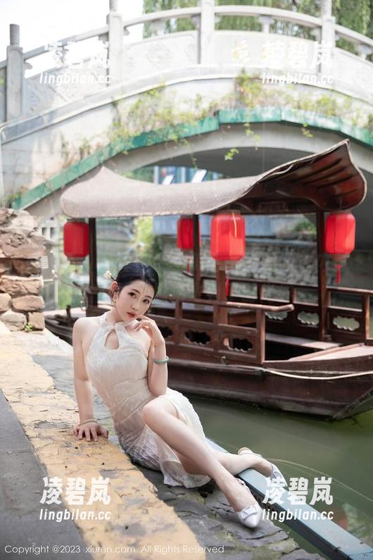 秀人网-美七mia 秀人网 - 写真在手,美七mia的图包内藏的套装让我思绪飞到了时尚界。