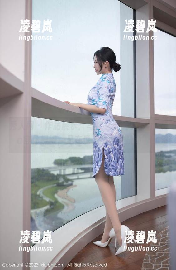 秀人网-蓝夏Akasha 秀人网 - 作品展示:写实么,蓝夏Akasha穿体操服,是在说“我可以扭动”?