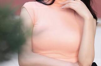 秀人网 – 纯白典范！黄婧GIGI最近更新的高清分享，让人不自觉说出‘哇，这也是素颜吗？’