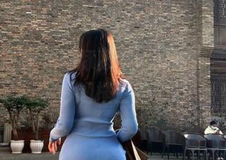 微密圈 – 紫色哒豚豚和她的瑜伽，套图里有妙趣横生的姿势