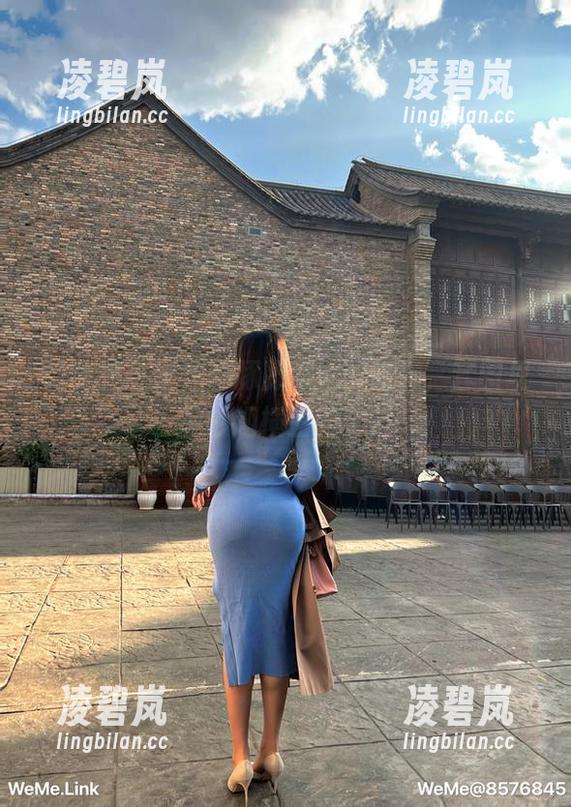 微密圈 - 紫色哒豚豚和她的瑜伽，套图里有妙趣横生的姿势