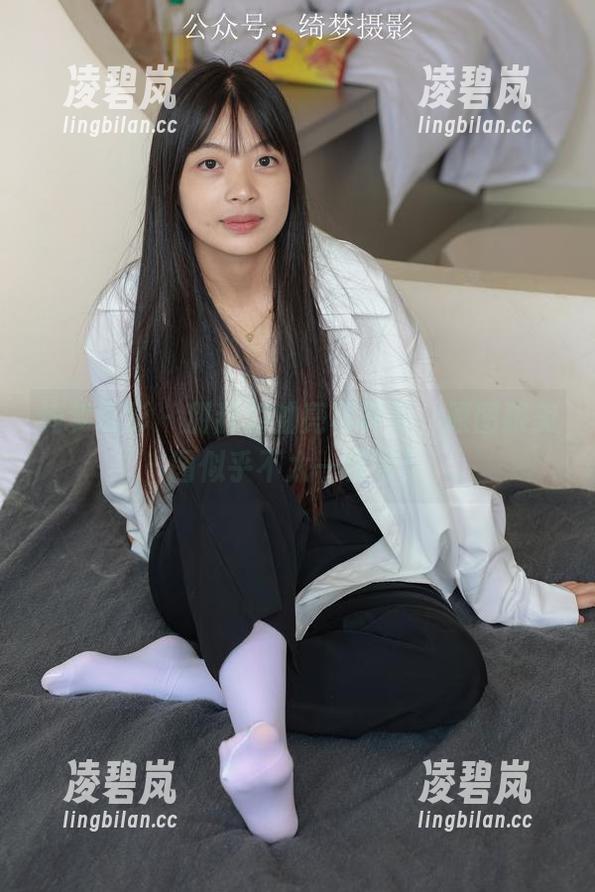 绮梦摄影 - 甜甜的油亮写真集，原图跟美图似乎不太一样呀！
