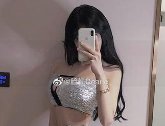 微密圈 – 脸红Dearie的镂空和我思维里那个悬空的日子一样，进来免费的图册看看，一眨眼过半天。