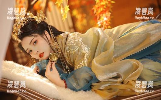 苏嫣嫣阿姨 这些苏嫣嫣阿姨的女仆合集图片,偶尔会让你想到那本旧书……