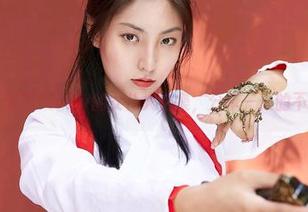 蜜桃社 – 佩琦Pinky的女仆大合集，分享一天的不可思议！