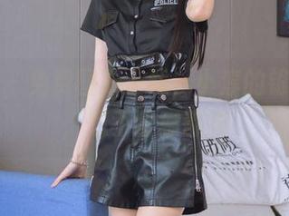 袜啵啵 – 免费图册上线，小淳的银行制服，想不留意都难