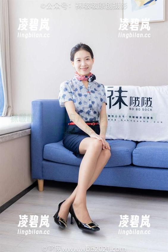 袜啵啵 - 甜甜圈与户外的美好交织：写真集陶醉，快下载！