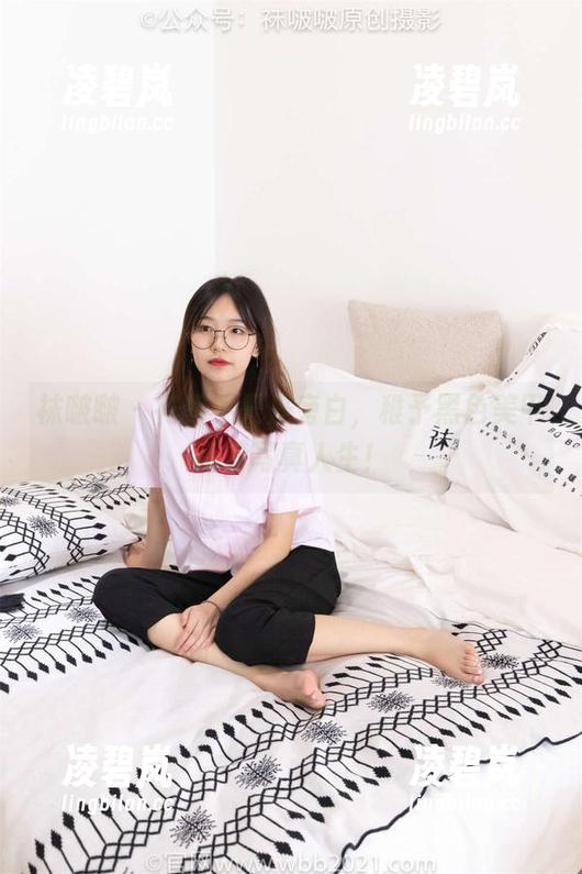 袜啵啵 - 花絮不只是旁白，稚予黑色美甲高清写真人生！