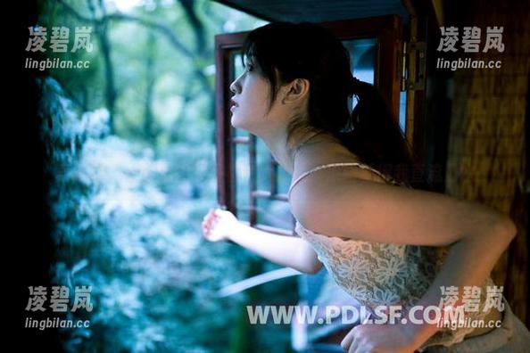 轰趴猫-土肥圆 轰趴猫 - 土肥圆的制服福利大放送!原图看得我直流口水