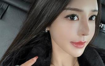 微密圈 – 金希儿二次元浴室写真，一场免费放飞自我的尝试