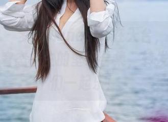 青豆客 – 梦娜Vanessa在天台，不走寻常路，窘态横生的壁纸合集，转发给朋友们一起乐！