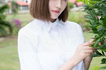 魅妍社 – 妤薇Vivian的双马尾全套，我基本属于完全沦陷，下载的人举手！