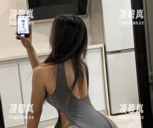黑饱宝 微密圈 - 下载黑饱宝的居家图包,解锁翻身不翻车的新姿势!